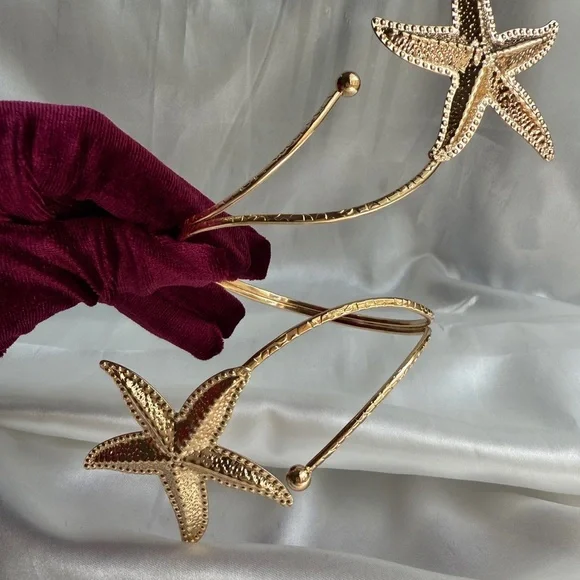 Zara Gold Starfish Bracelet Elegant Jewelry - Picture 4 of 12
